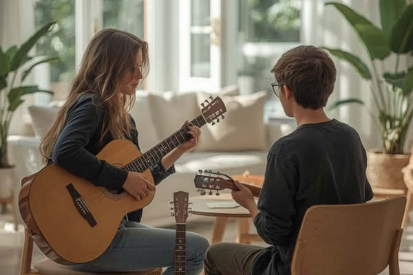 Gitarrenunterricht: Lehrerin und Schüler mit Akustikgitarren. KI-generiertes Bild.